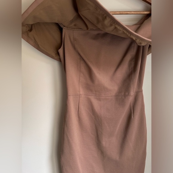 Babaton Aritzia Off-Shoulder Dress – Minimalist Taupe Cocktail Style Mini - Picture 5 of 6